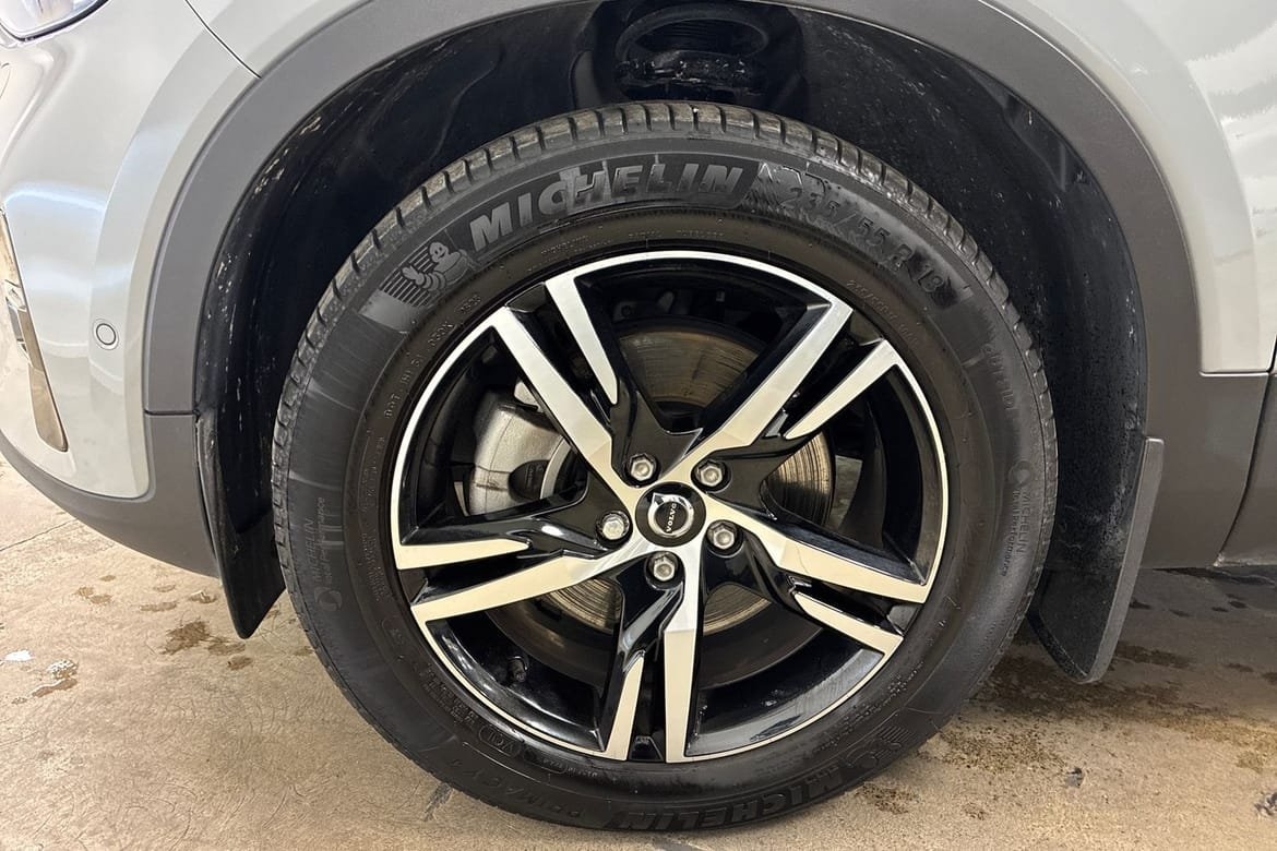 Volvo XC40 B3 Plus Dark 2025, bild 7/10