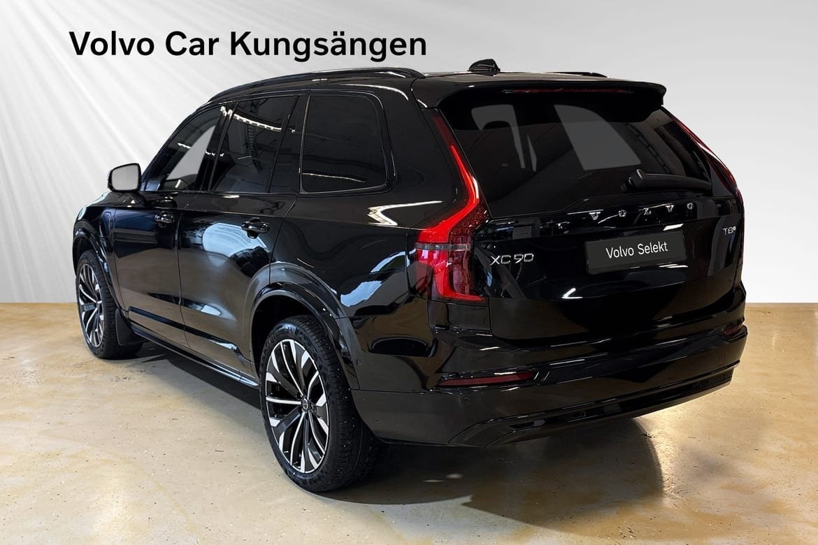 Volvo XC90 T8 Ultra Dark 2026, photo 4/10
