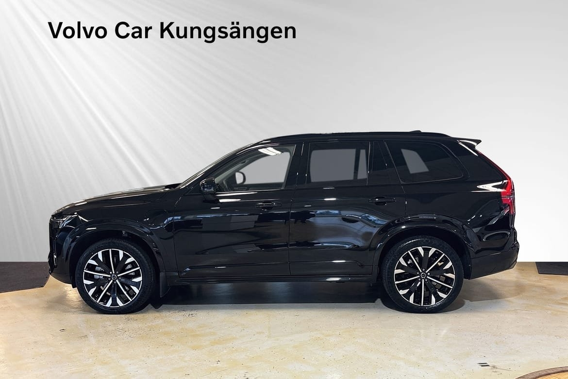 Volvo XC90 T8 Ultra Dark 2026, photo 3/10