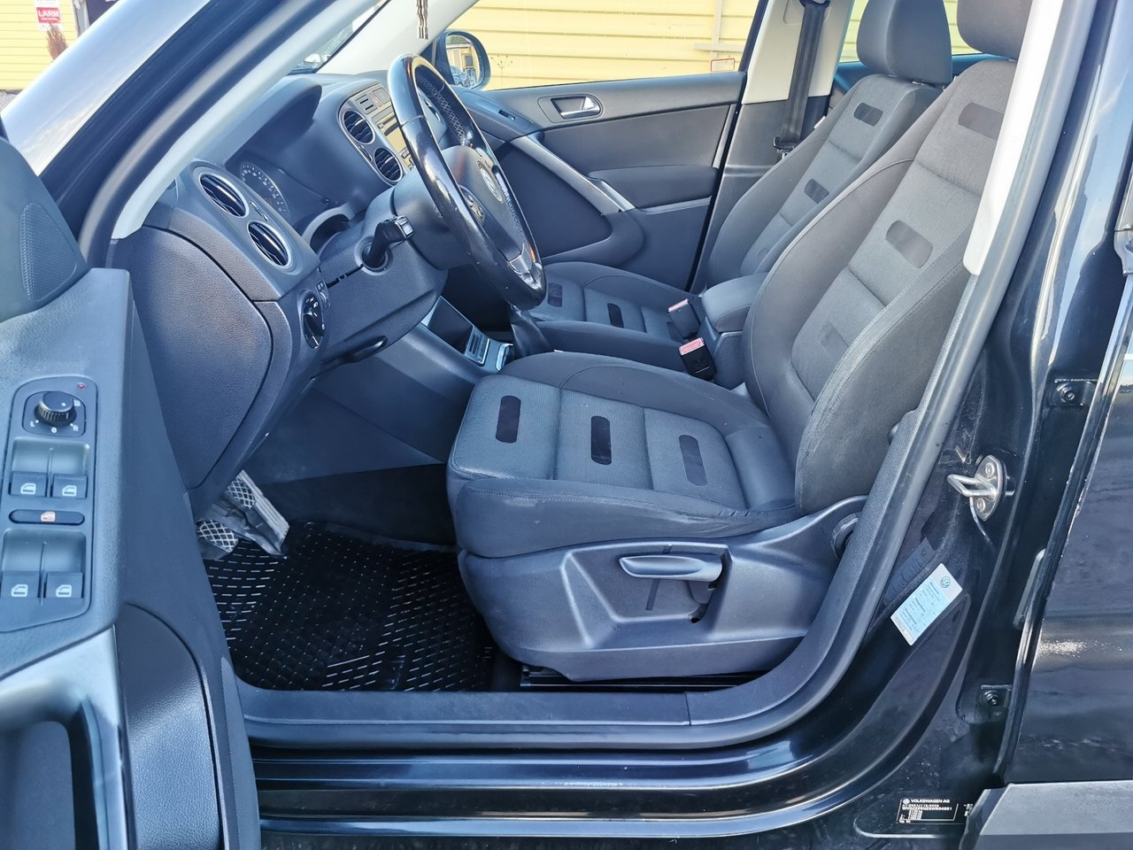 Volkswagen Tiguan 1.4 TSI Sport 2009, bild 5/10
