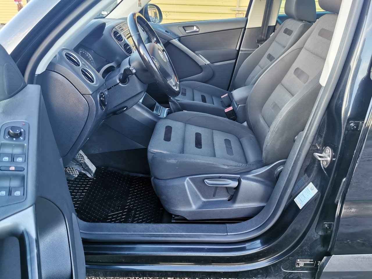 Volkswagen Tiguan 1.4 TSI Sport 2009, bild 6/10