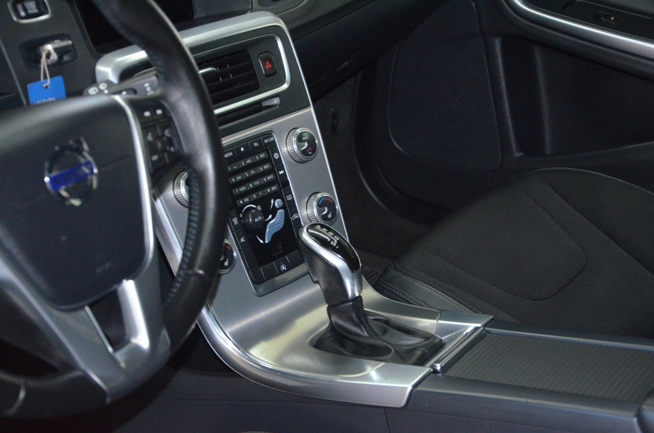 Volvo V60 Cross Country D4 Momentum 2016, bild 6/10