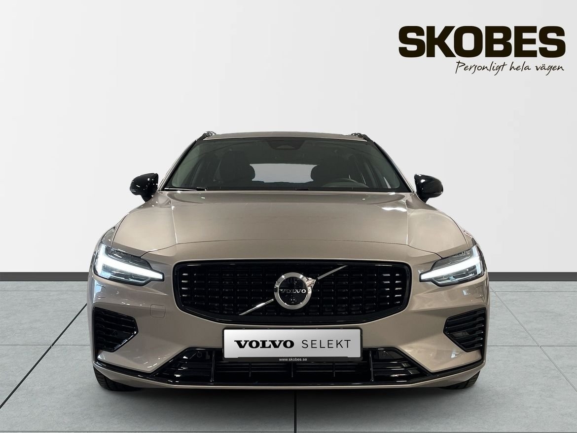 Volvo V60 T6 Plus Dark Nordic 2026, bild 2/19