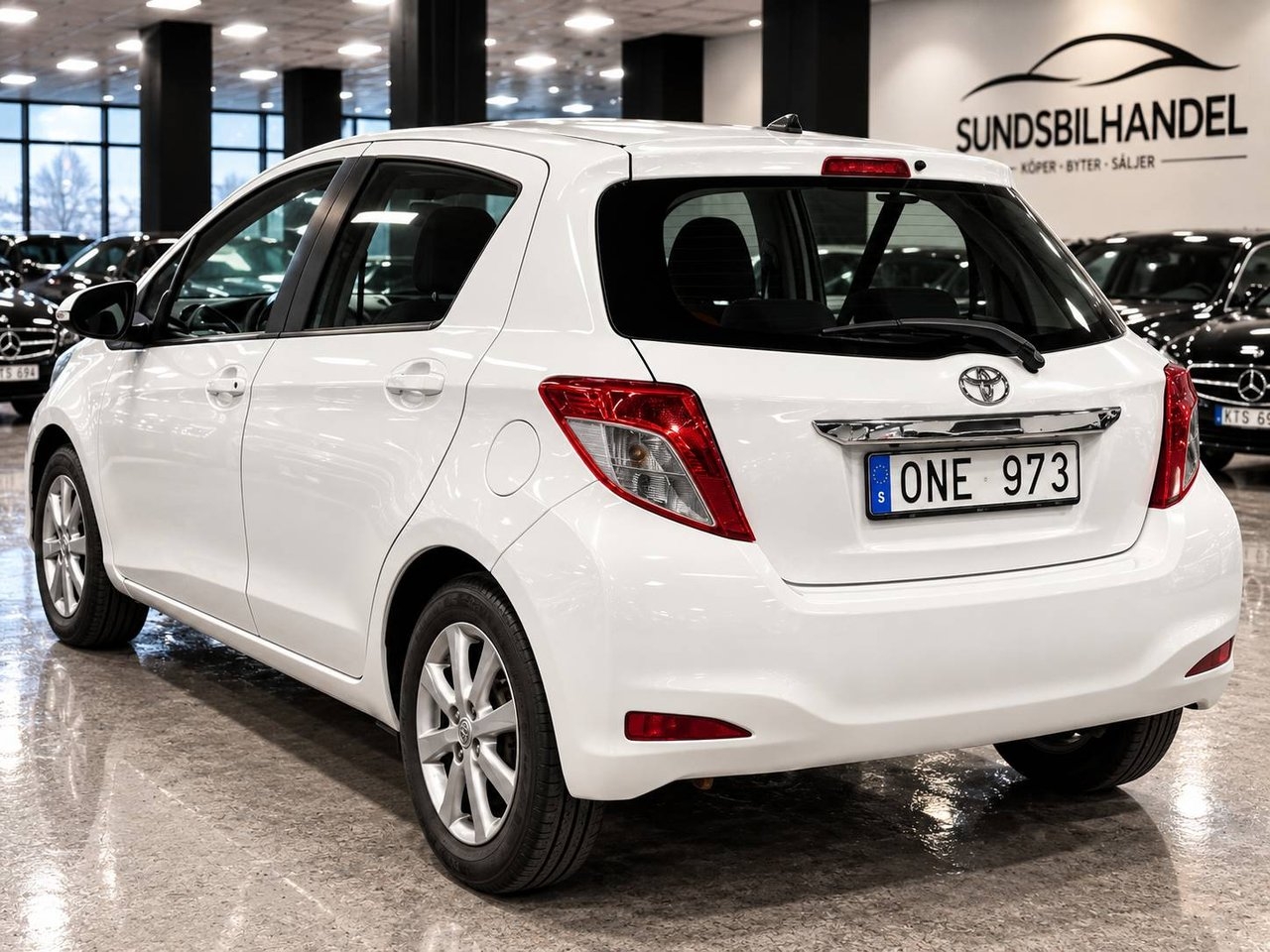 Toyota Yaris 1.33 Active 2012, bild 3/10