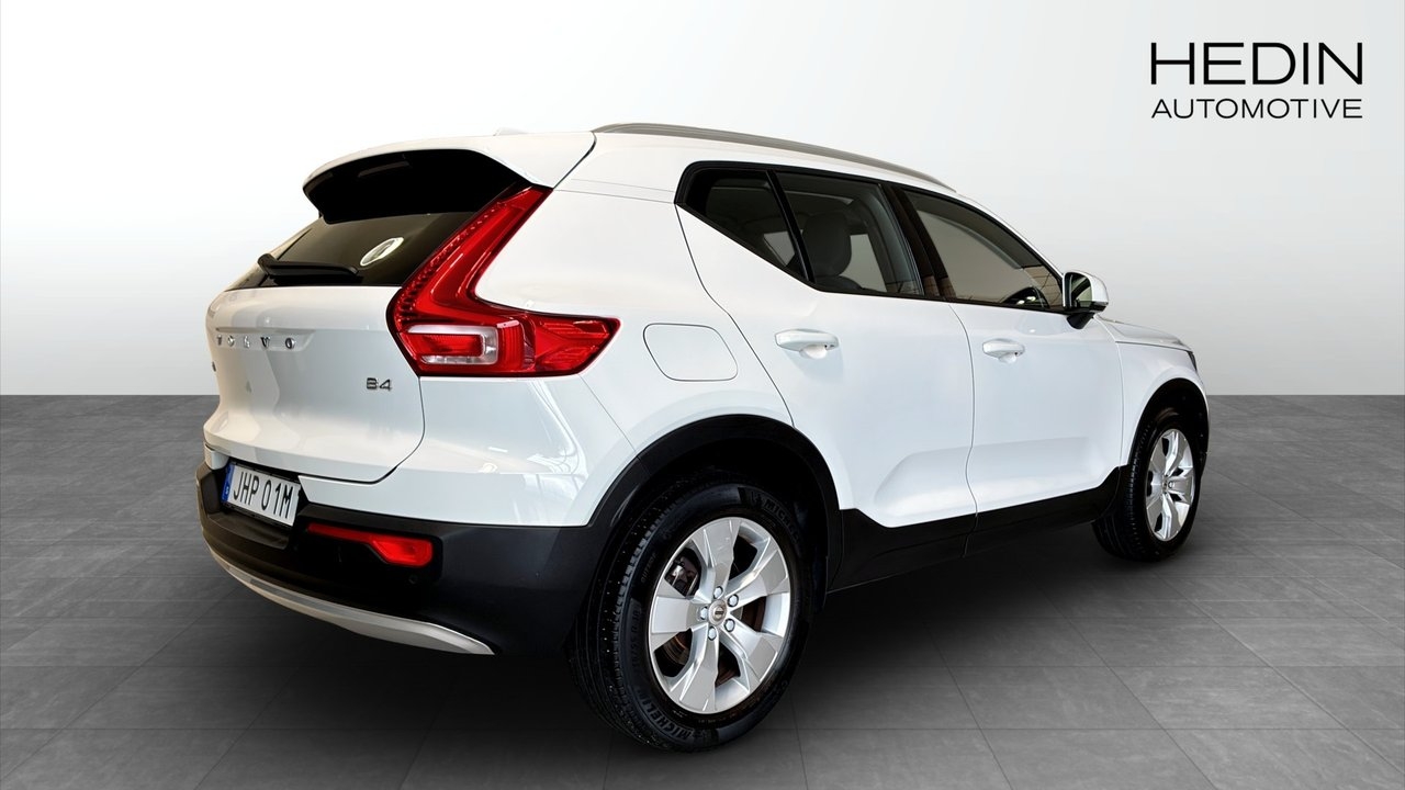 Volvo XC40 B4 Momentum 2021, kuva 2/10