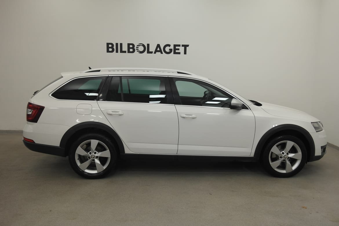 Skoda Octavia Scout, Premium 2018, bild 3/10