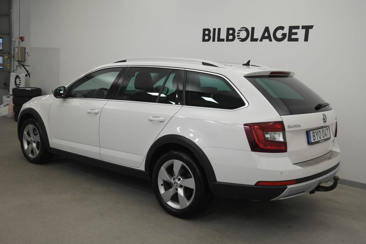 Skoda Octavia Scout, Premium 2018, bild 6/10
