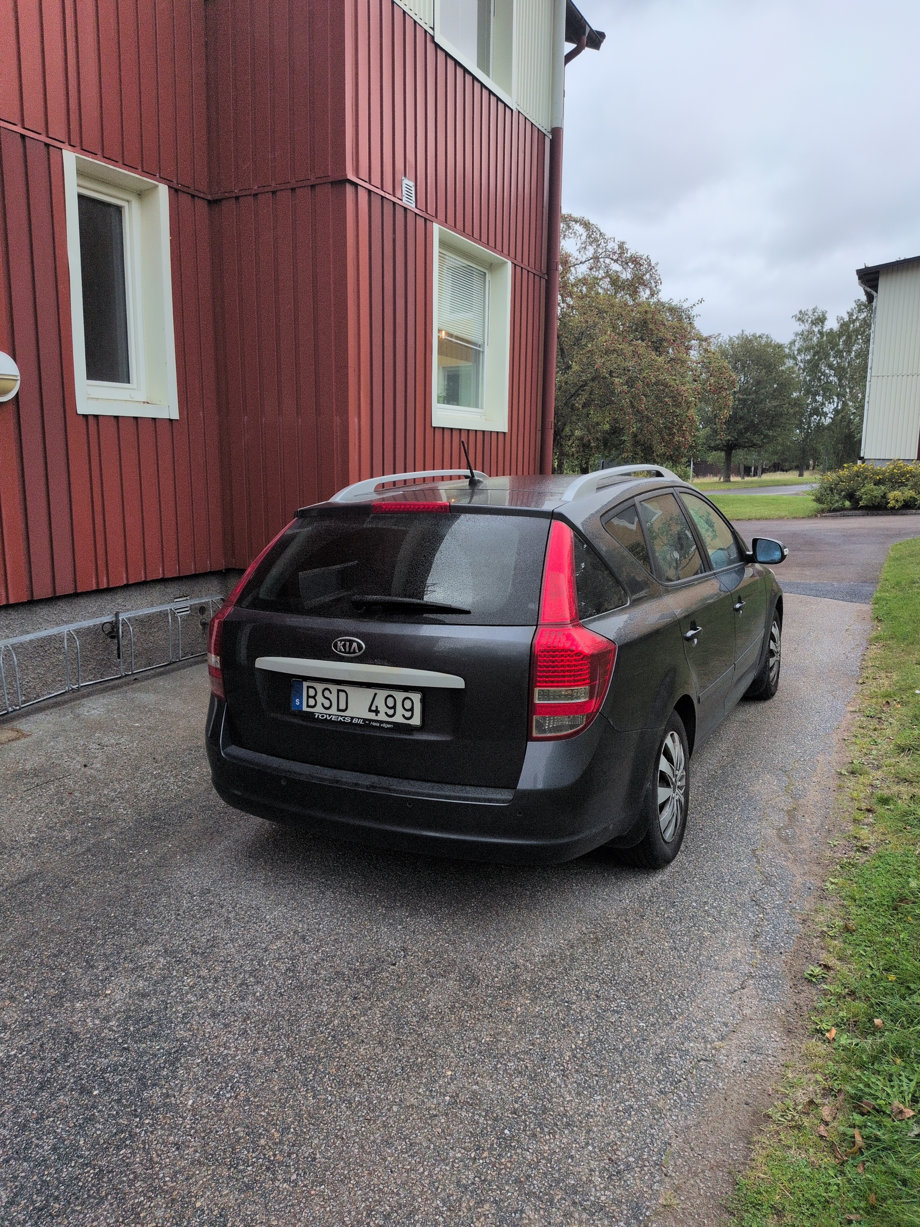 Kia Ceed SW 1.6 CRDi Manuell 2011, bild 4/10