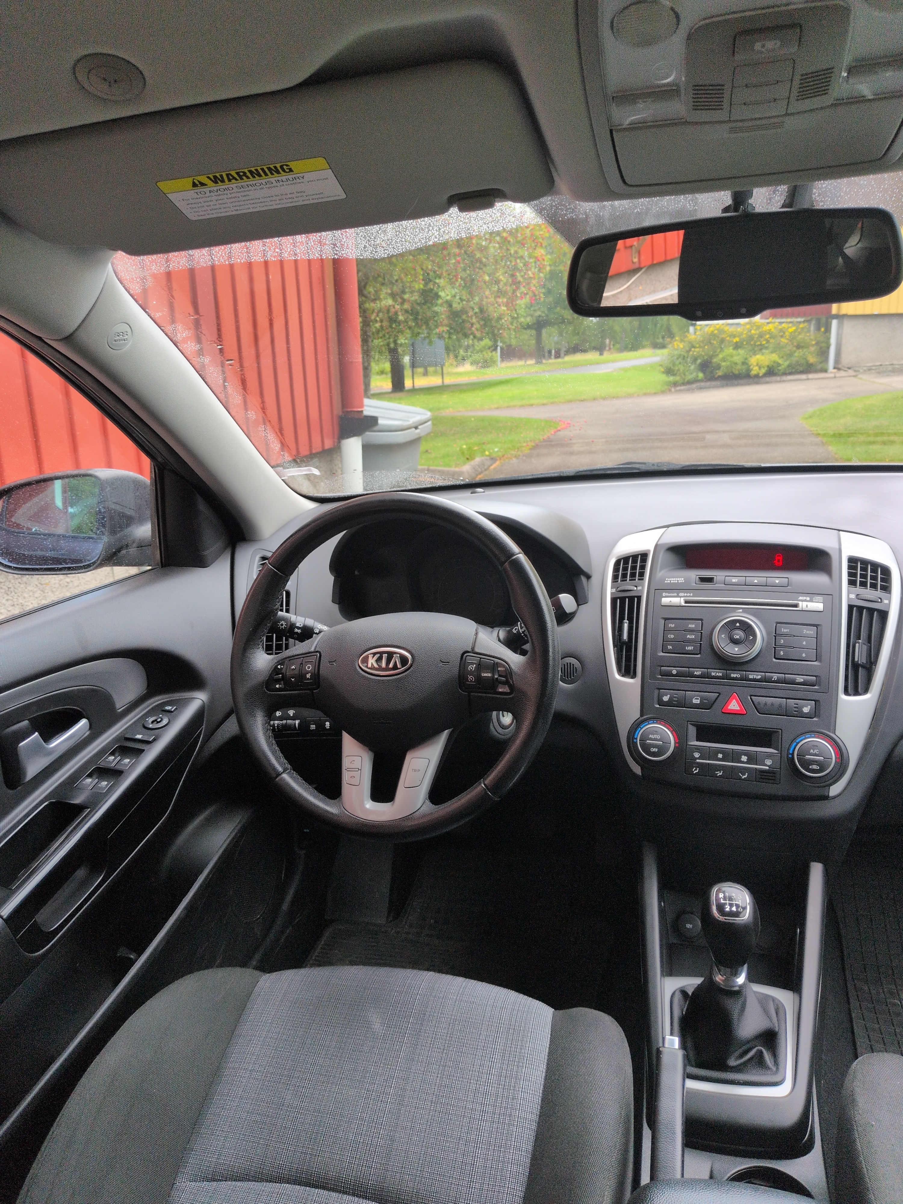 Kia Ceed SW 1.6 CRDi Manuell 2011, bild 6/10
