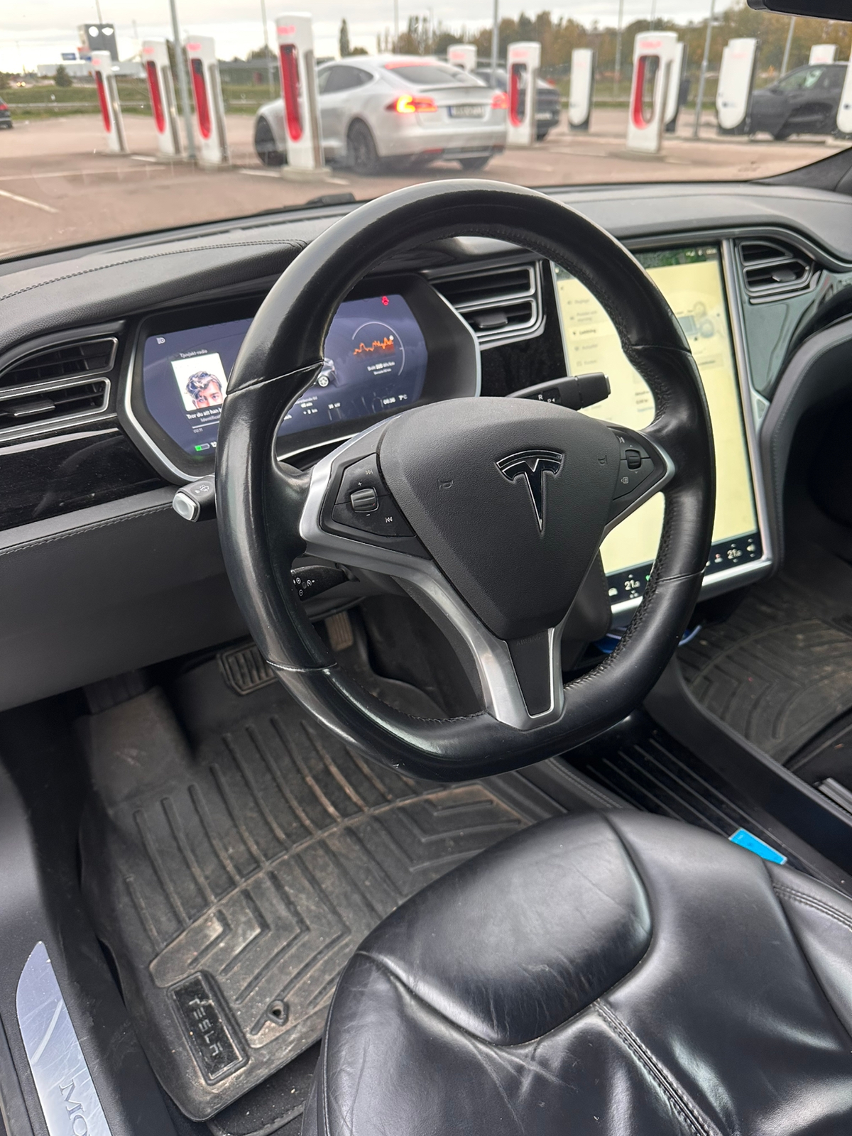 Tesla Model S 2015, photo 5/6