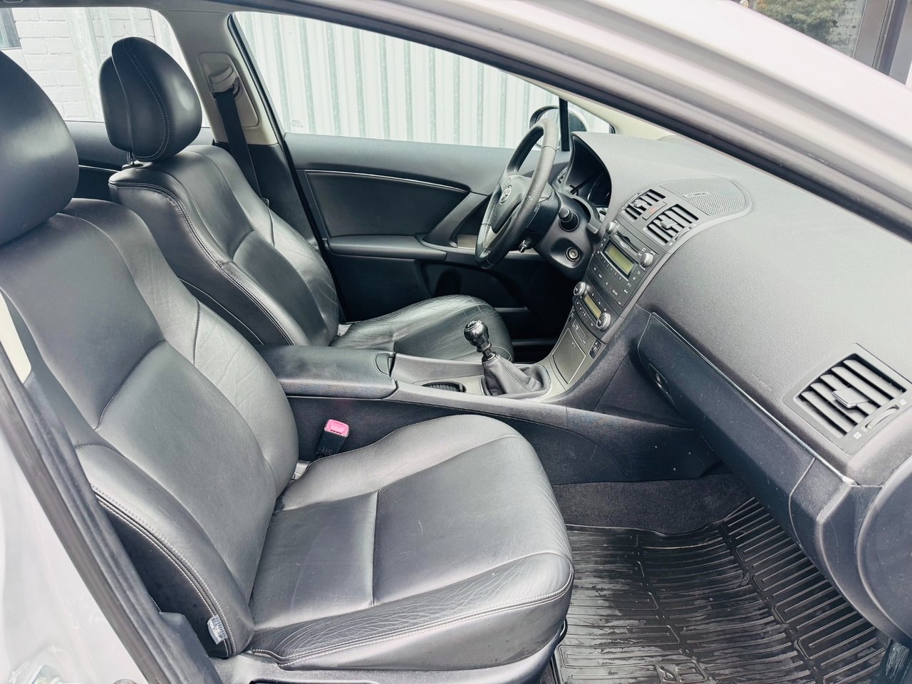 Toyota Avensis 2.0 Business 2010, bild 5/10