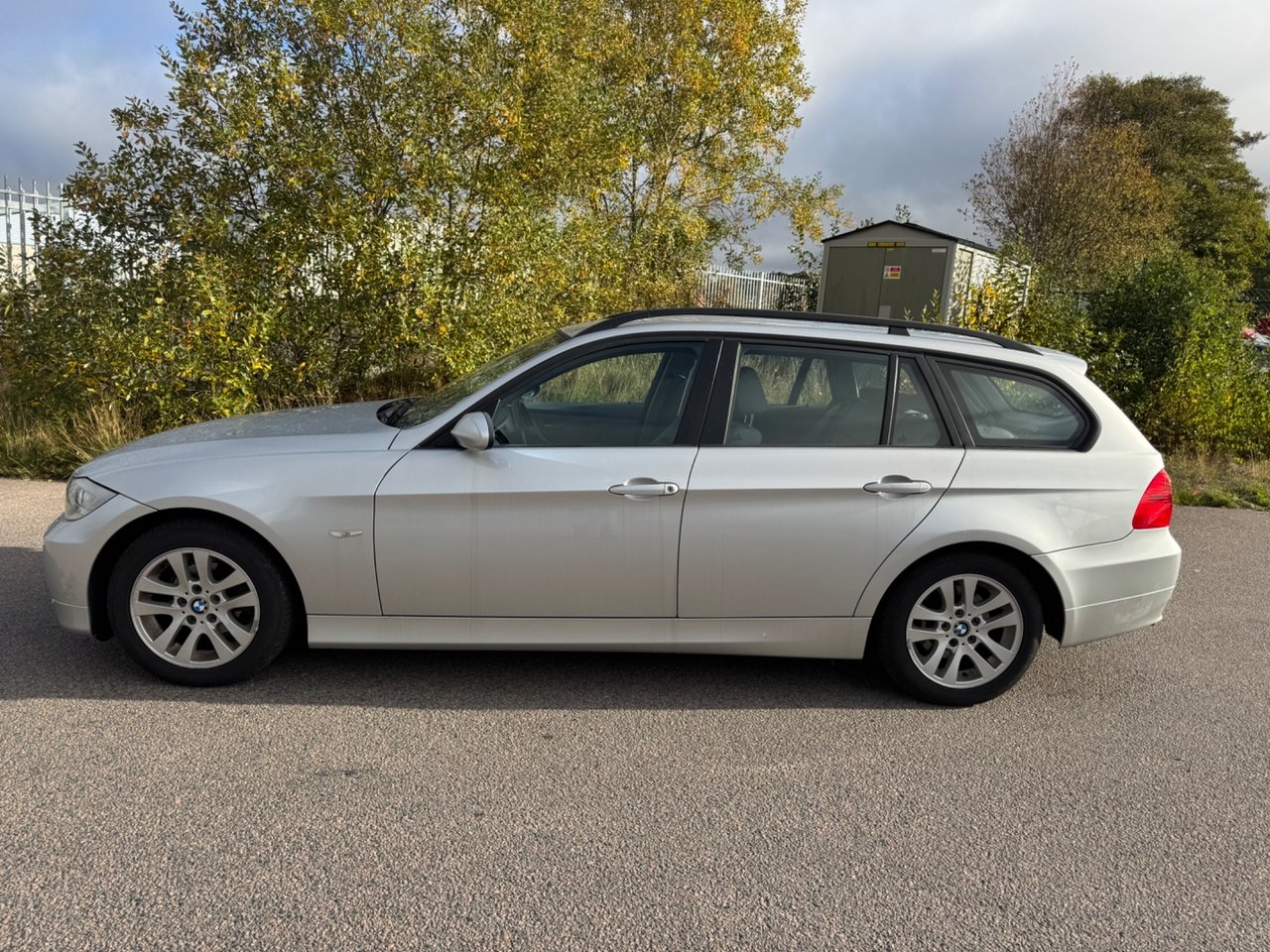 BMW 320i 2007, photo 4/22