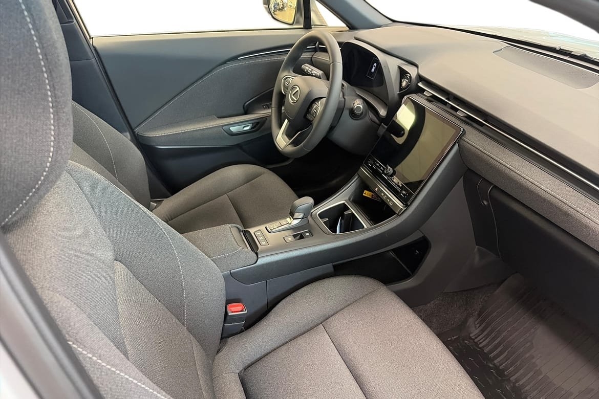 Lexus LBX 2026, bild 6/10