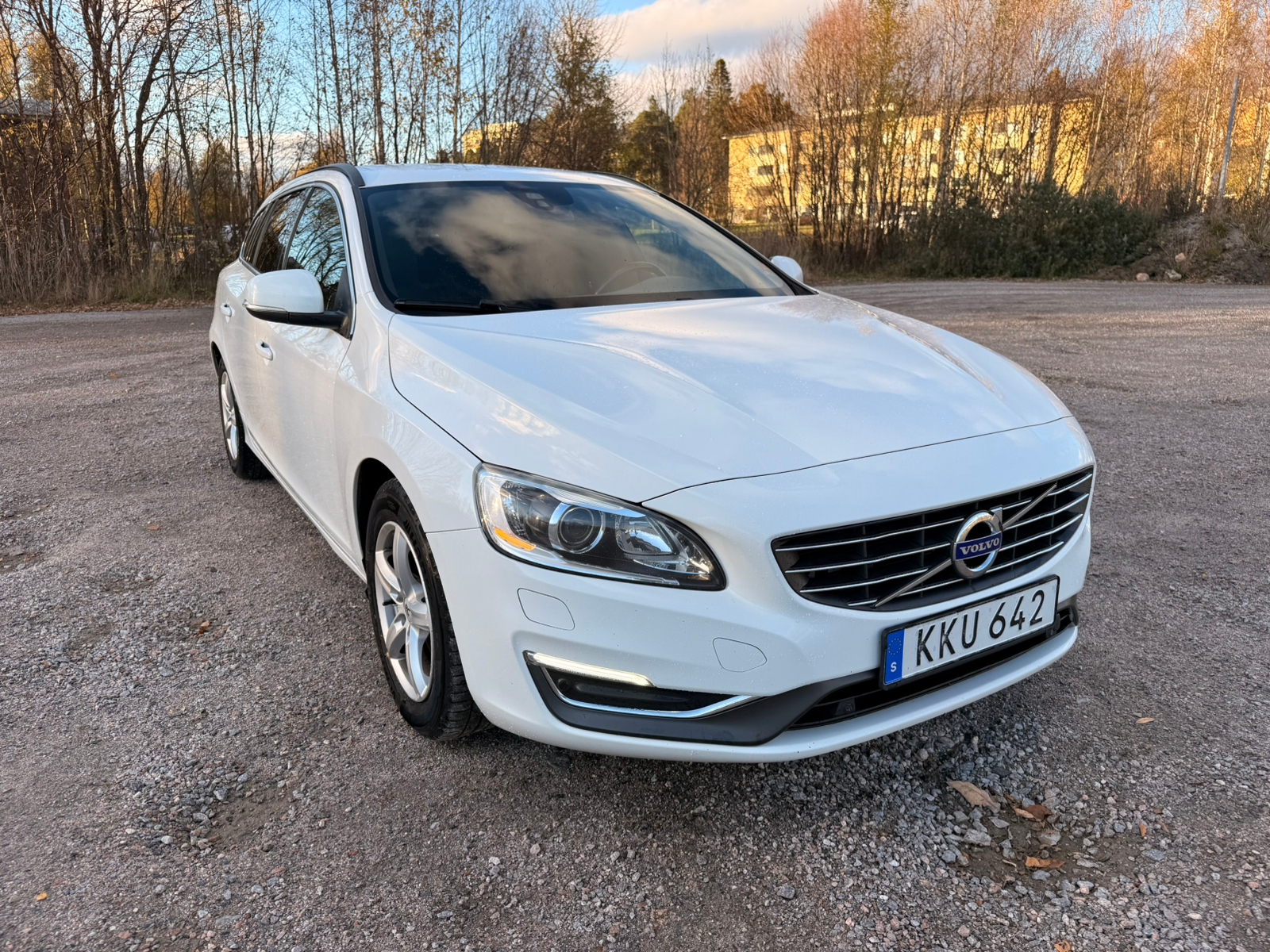 Volvo V60 D4 AWD Geartronic 2014, bild 2/10