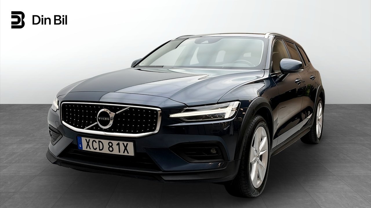 Volvo V60 Cross Country B4