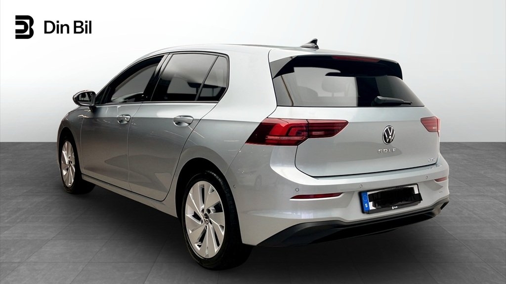 Volkswagen Golf 1.5 eTSI Life 2026, photo 3/12