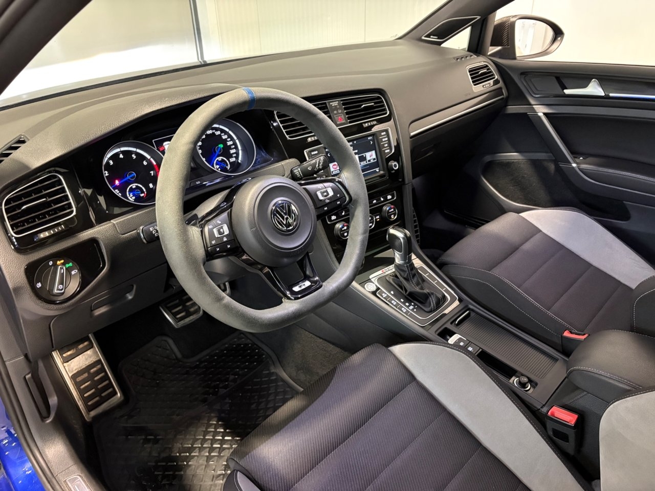 Volkswagen Golf R 2017, bild 7/10