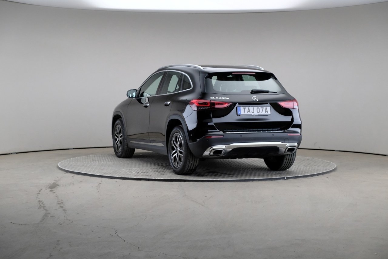 Mercedes-Benz GLA 2022, bild 2/10