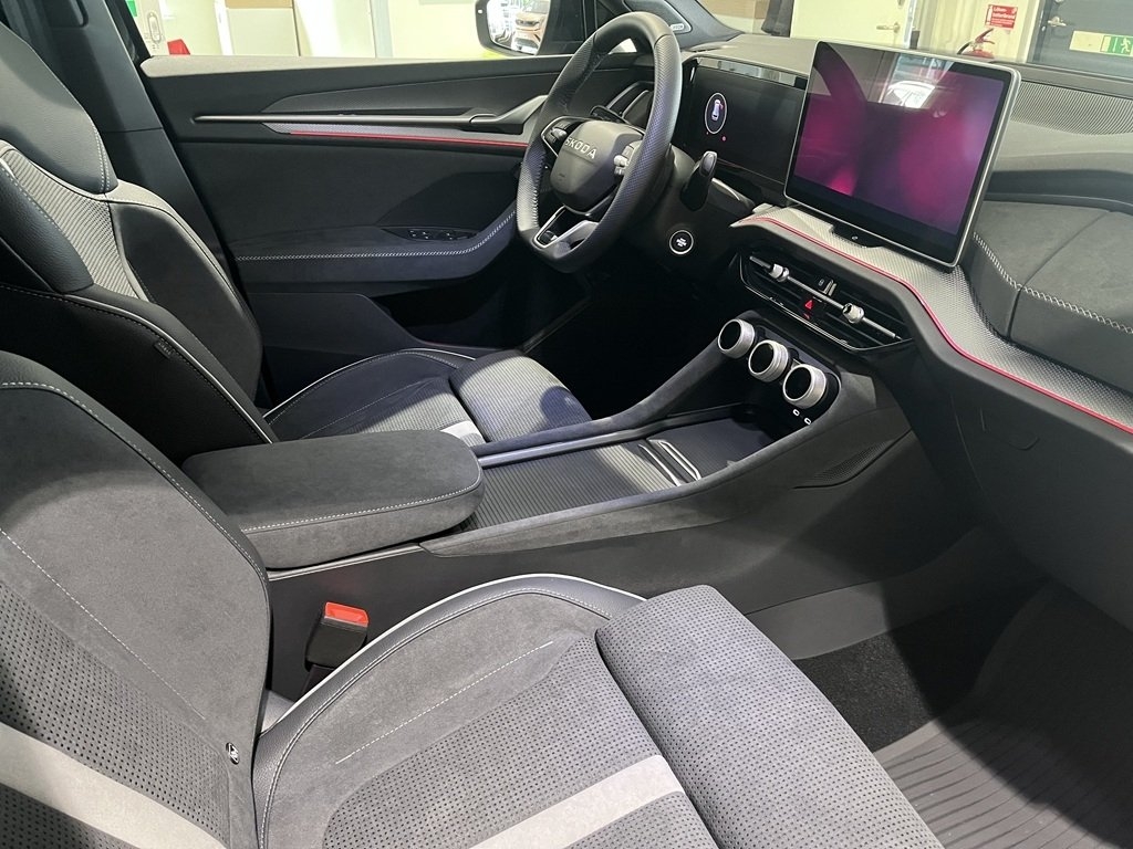 Skoda Kodiaq 1.5 TSI iV PHEV Sportline 2027, kuva 4/7