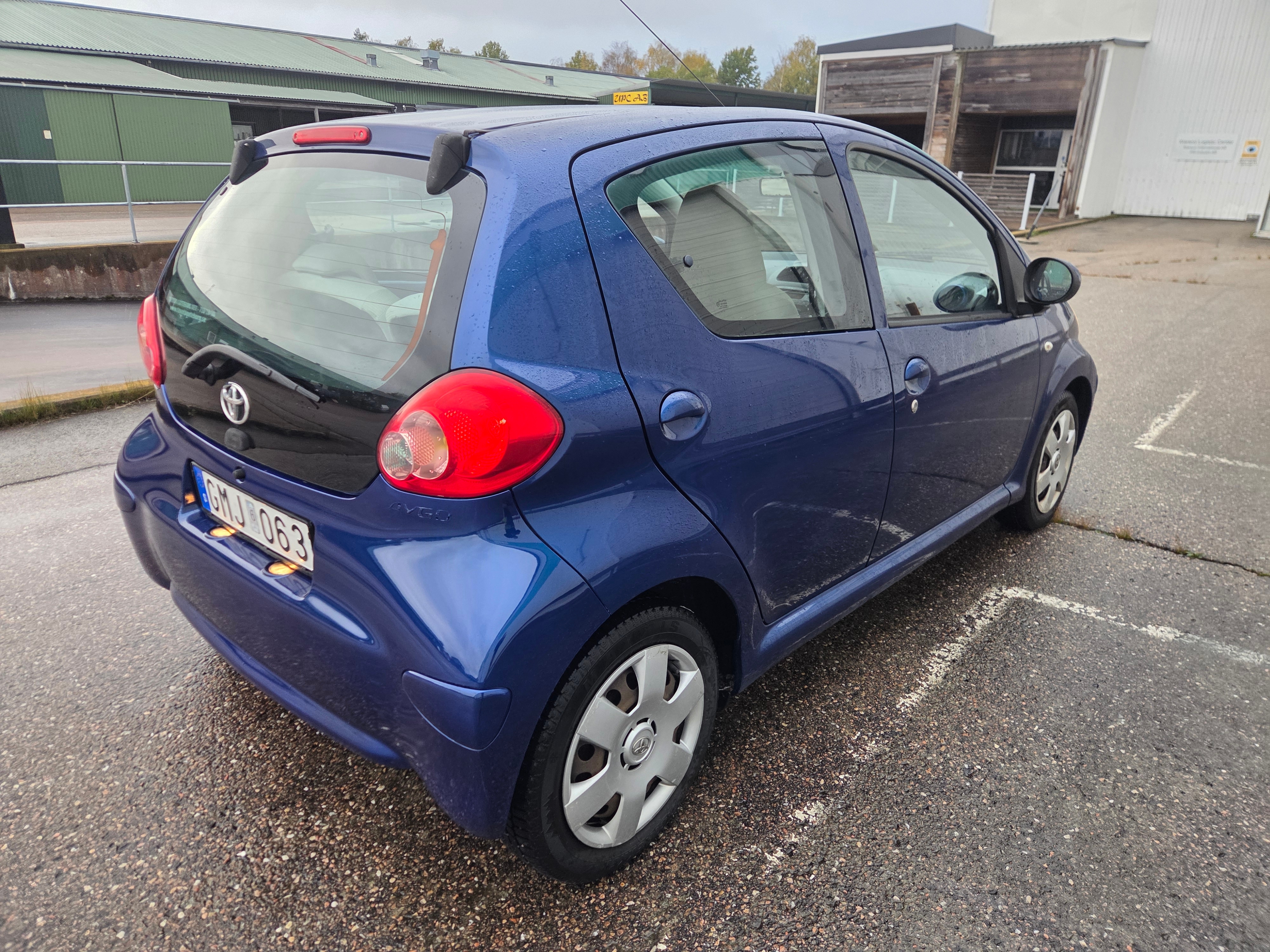 Toyota Aygo 5-dörrar 1.0 VVT-i MultiMode 2008, bild 3/7