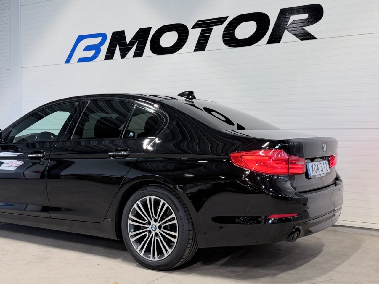 BMW 520i Sport Line 2018, bild 7/10