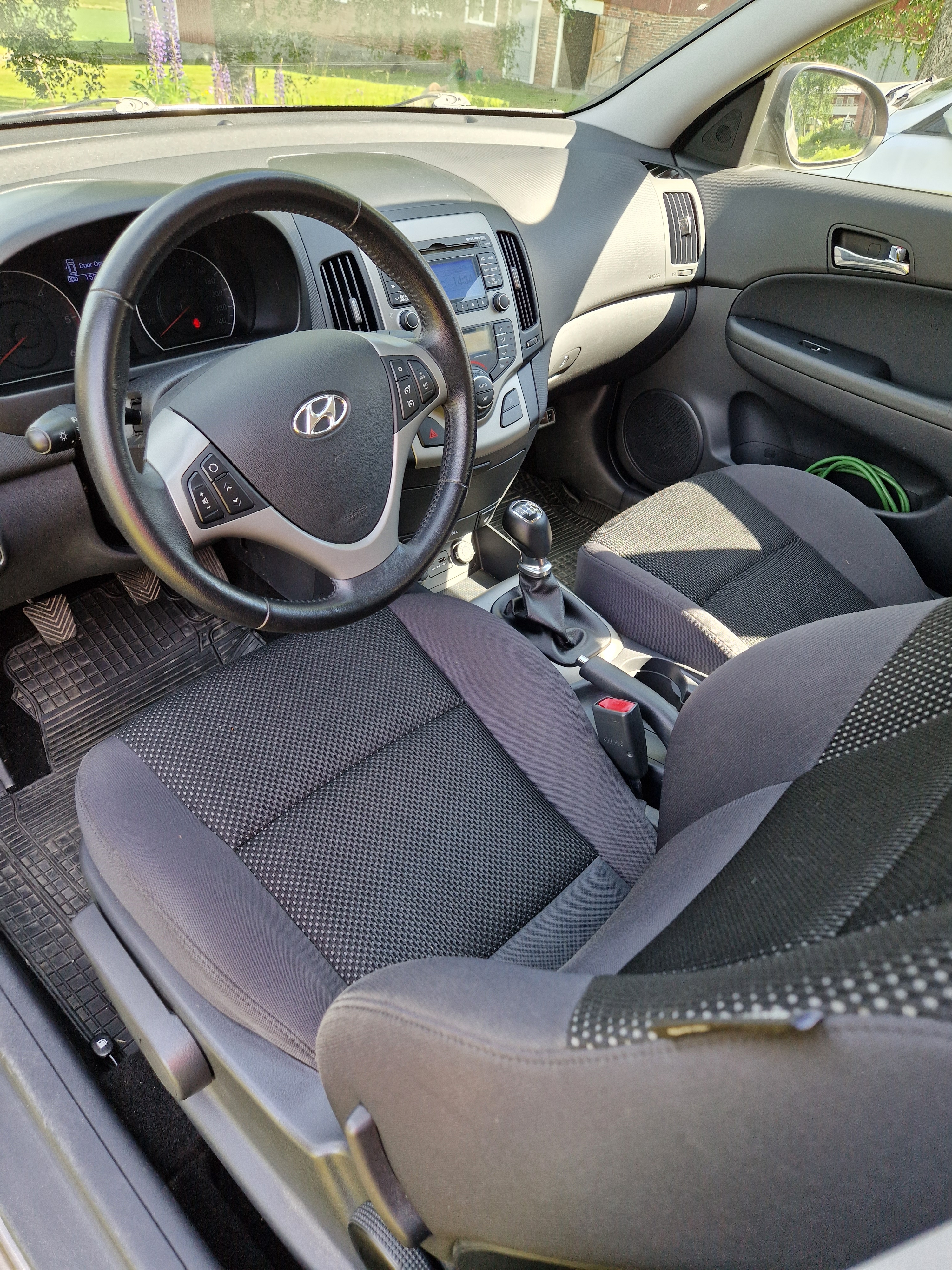 Hyundai i30 cw 1.6 CRDi Manuell 2011, bild 5/7