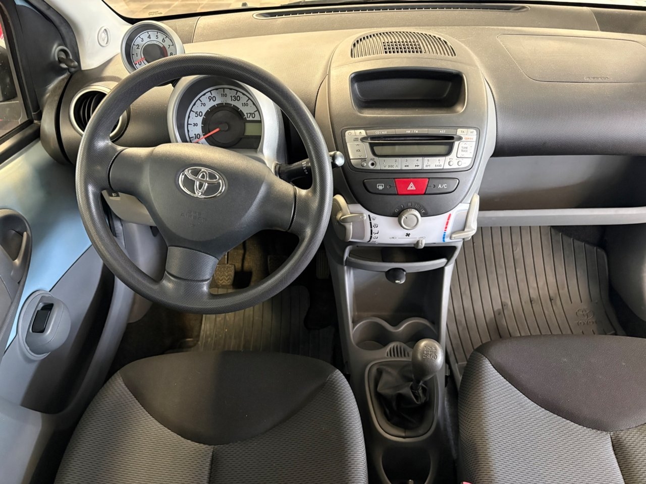 Toyota Aygo 5-dörrar 1.0 VVT-i Euro 4 2006, bild 7/8