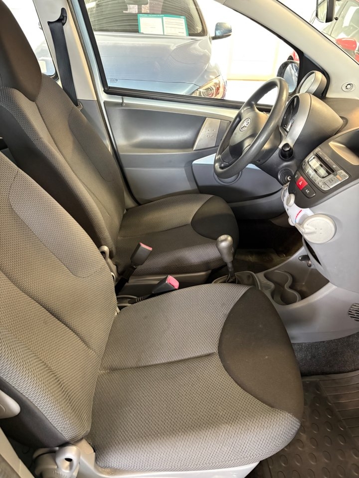 Toyota Aygo 5-dörrar 1.0 VVT-i Euro 4 2006, bild 5/8