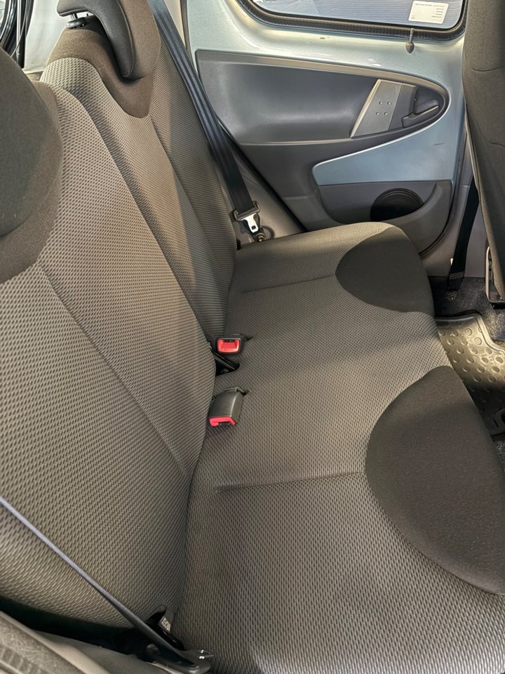 Toyota Aygo 5-dörrar 1.0 VVT-i Euro 4 2006, bild 6/8