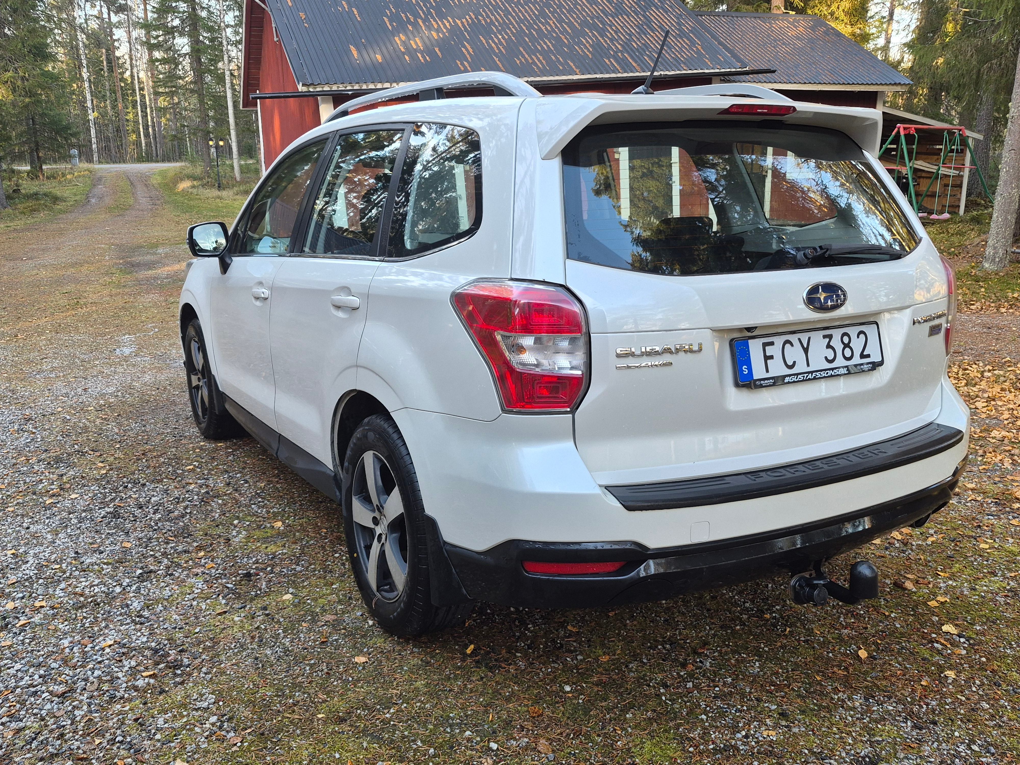 Subaru Forester 2.0 4WD Manuell 2014, bild 2/8