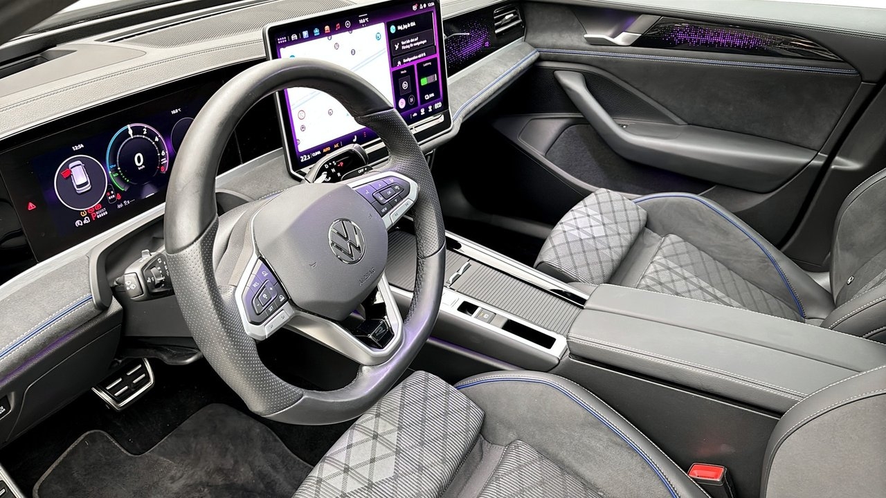 Volkswagen Passat 1.5 eHybrid R-Line 2026, bild 7/10