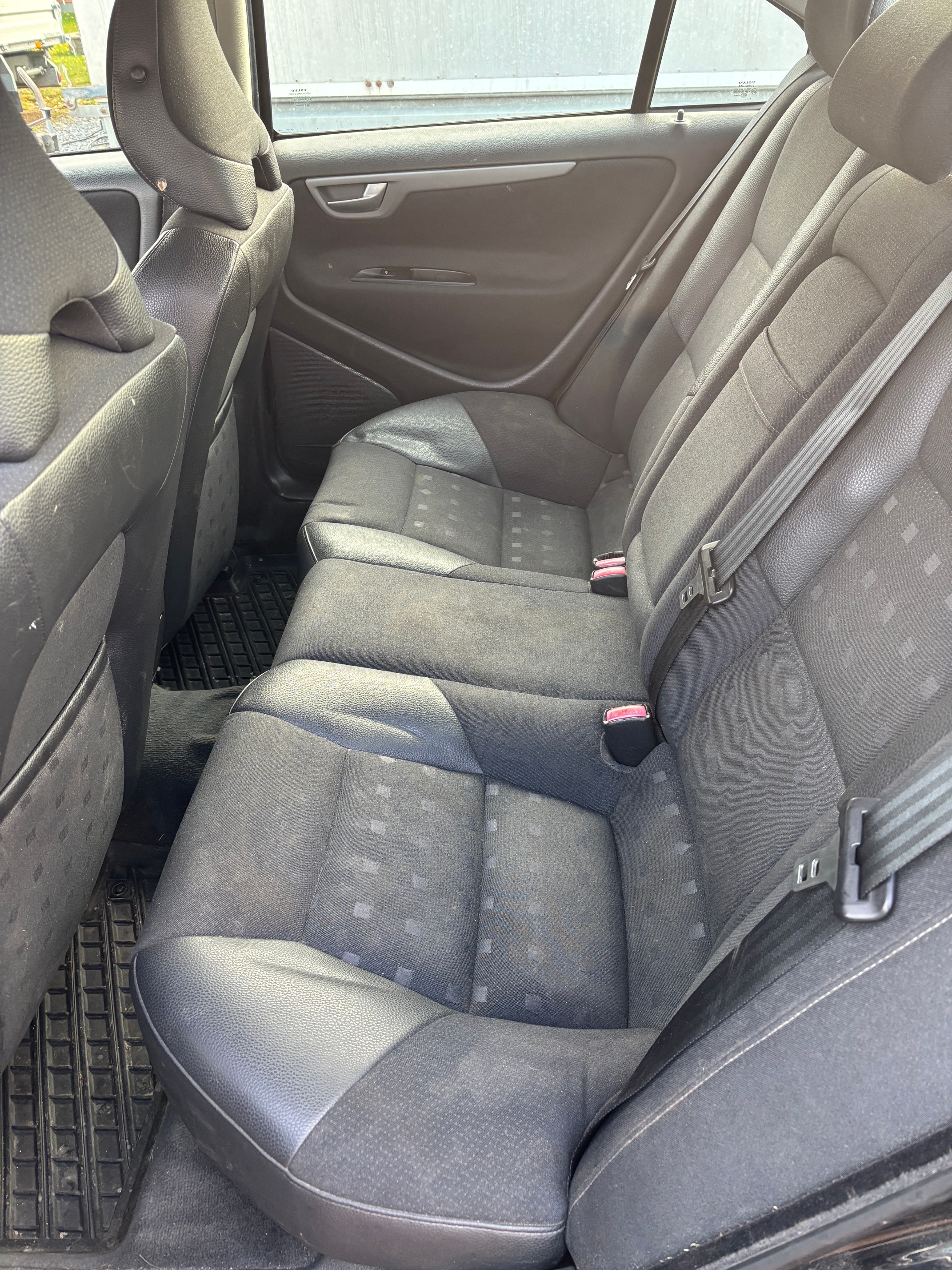 Volvo S60 2.4D 2007, kuva 7/9