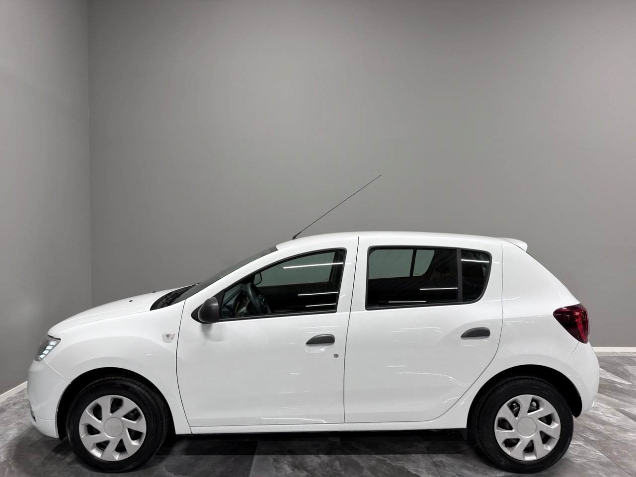Dacia Sandero TCe 90 2019, bild 4/10
