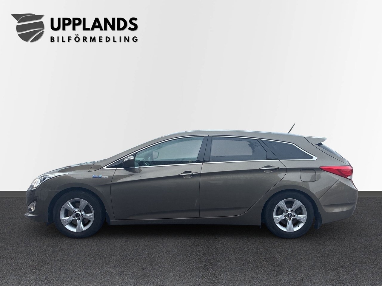 Hyundai i40 1.7 CRDi Business 2012, bild 2/10