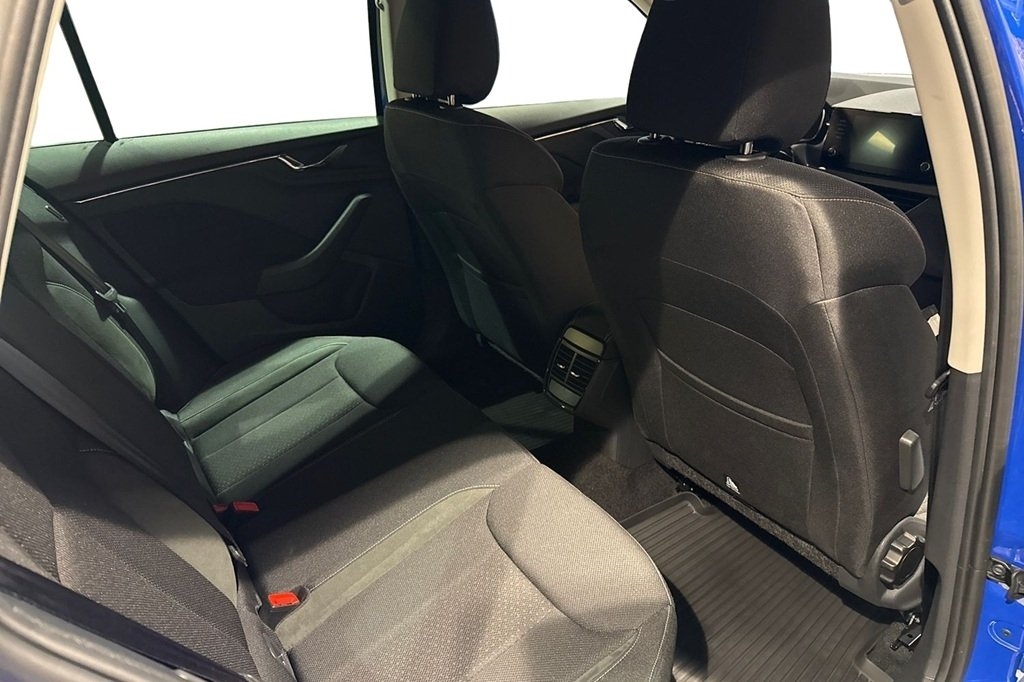 Skoda Kamiq 1.0 TSI Scoutline 2023, bild 7/10