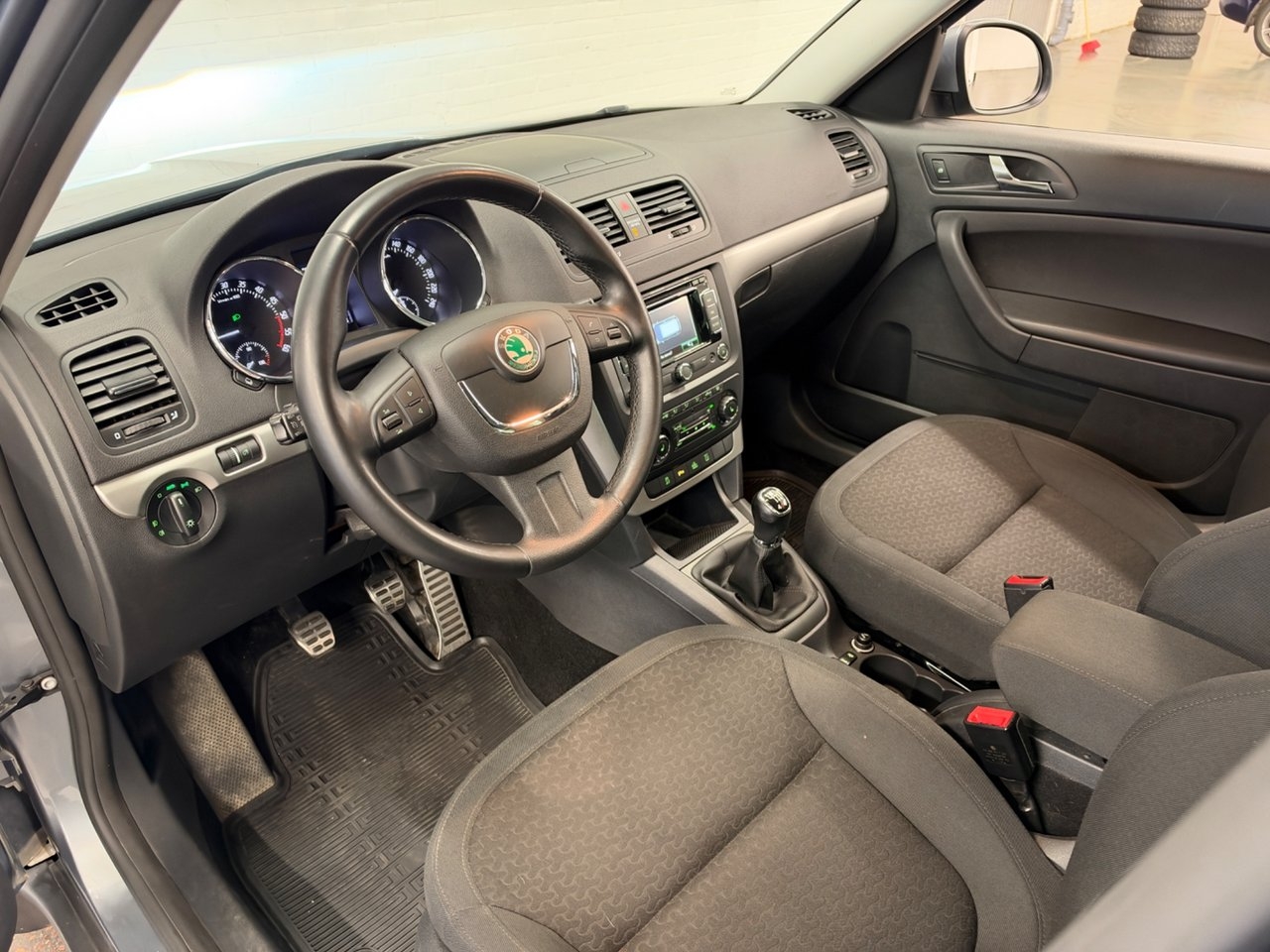 Skoda Yeti 2.0 TDI 2013, bild 5/10