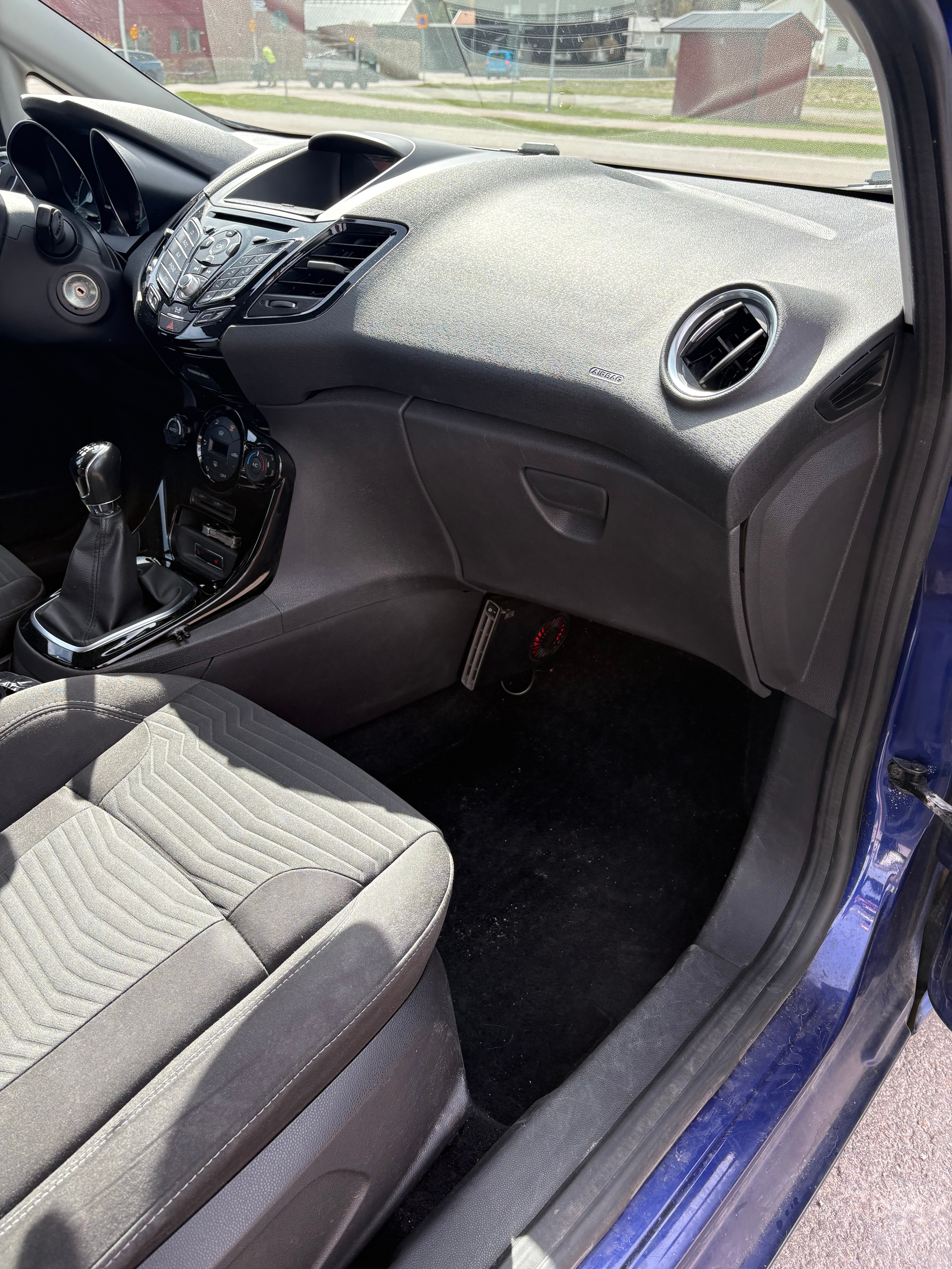 Ford Fiesta 2015, bild 7/7
