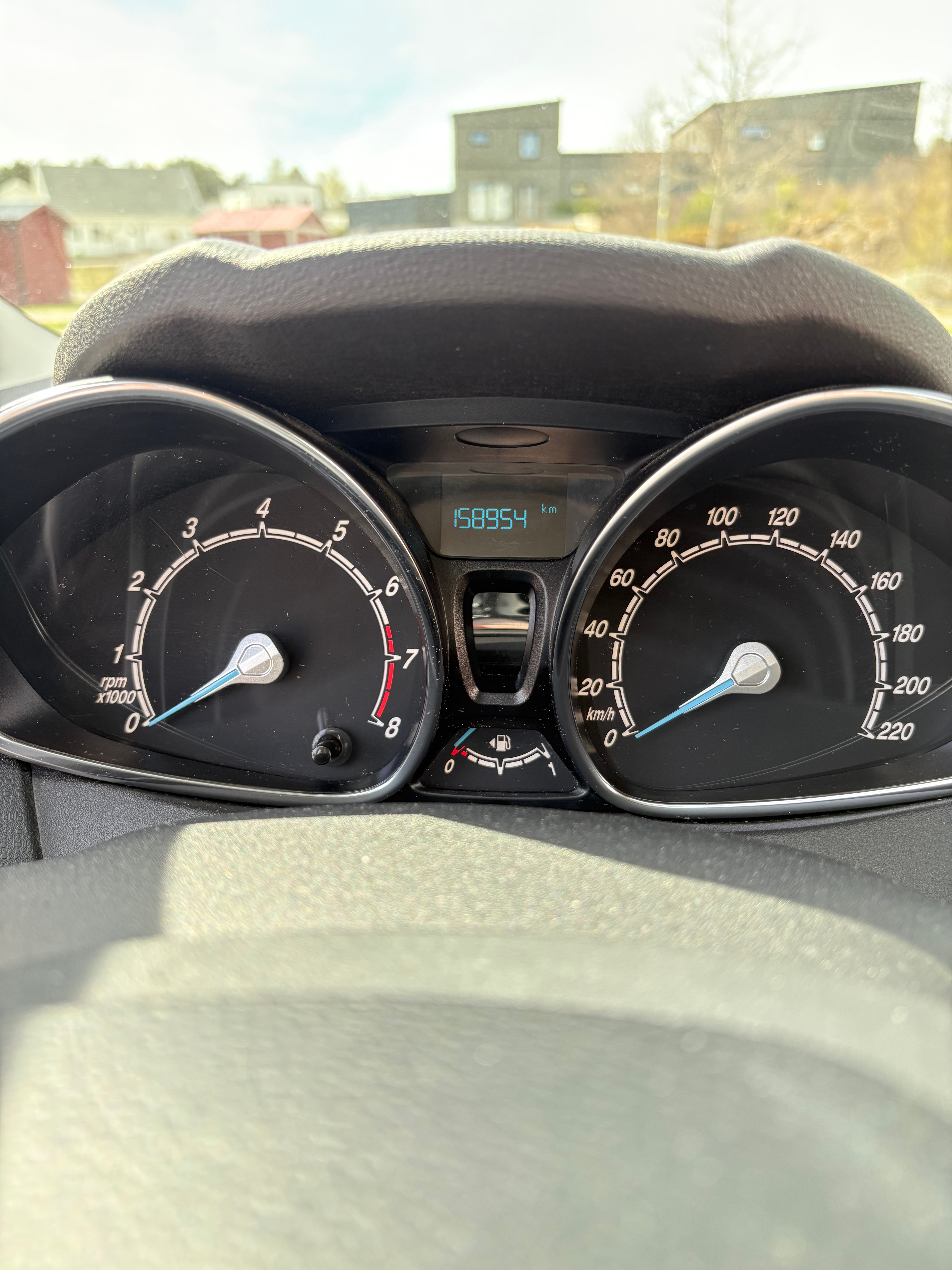 Ford Fiesta 2015, bild 6/7
