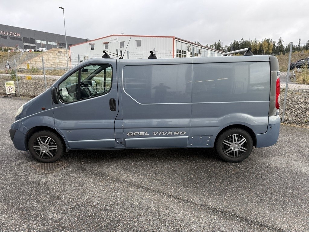 Opel Vivaro Skåpbil 2.9t 2.5 CDTI 2008, bild 2/10