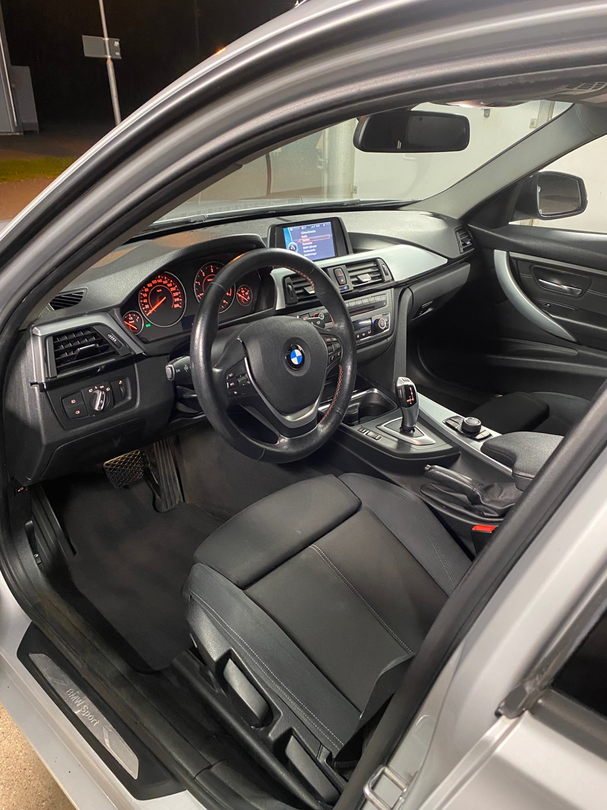 BMW 320d Sport Line 2013, bild 6/10