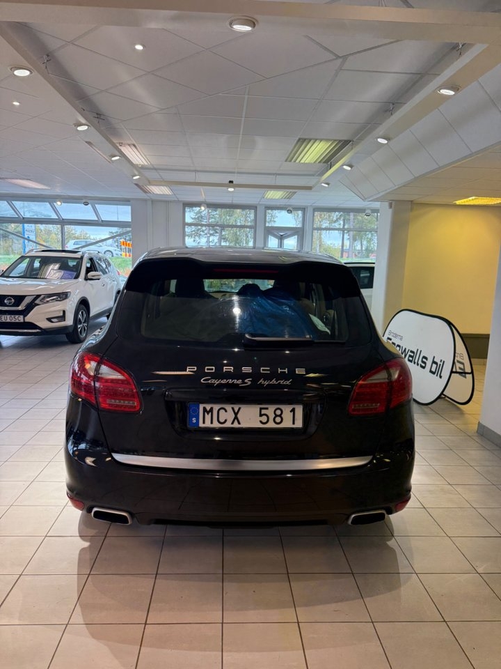 Porsche Cayenne S Hybrid 2012, bild 6/10