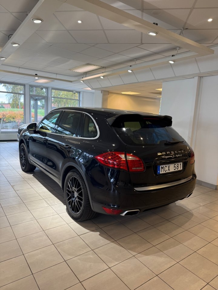 Porsche Cayenne S Hybrid 2012, bild 7/10