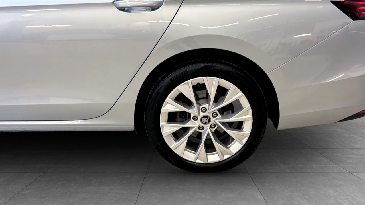 Skoda Superb Selection 2025, bild 6/10