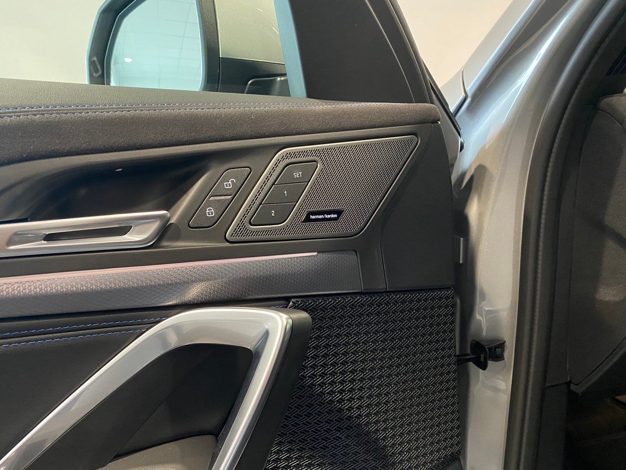 BMW iX1 20 M Sport 2027, bild 4/10