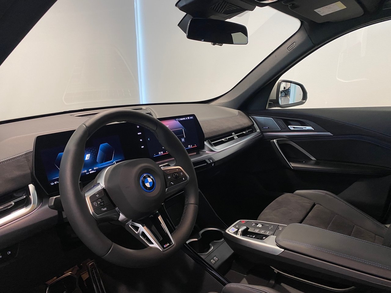 BMW iX1 20 M Sport 2027, bild 6/10