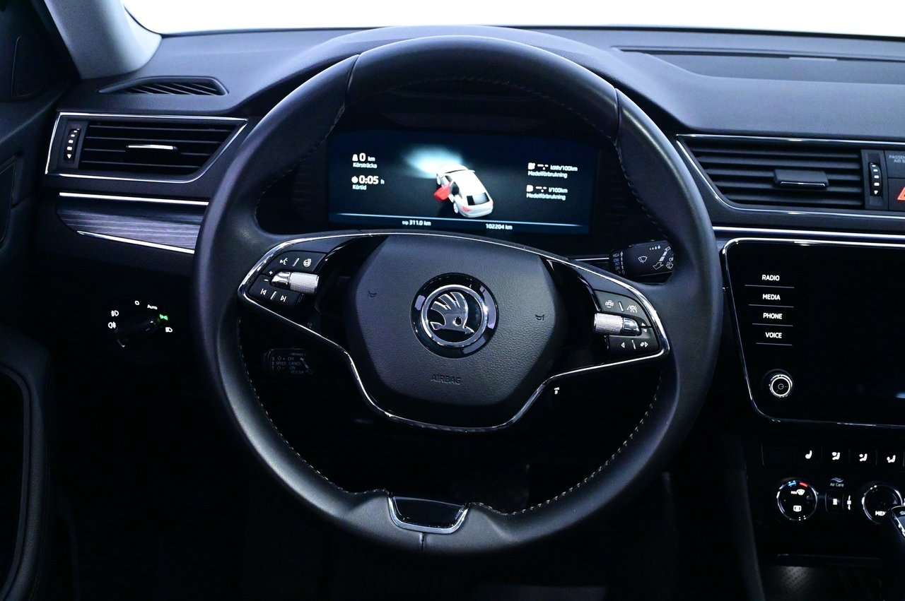 Skoda Superb Business Edition Style Drag 2023, bild 7/10