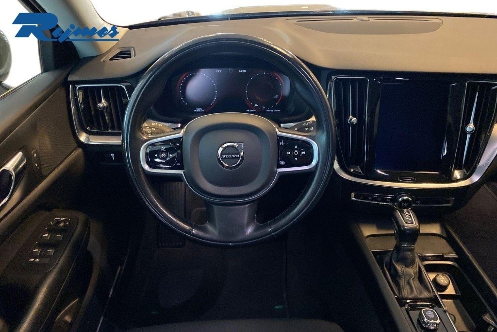 Volvo V60 D4 Momentum Advanced Edition 2020, bild 6/19