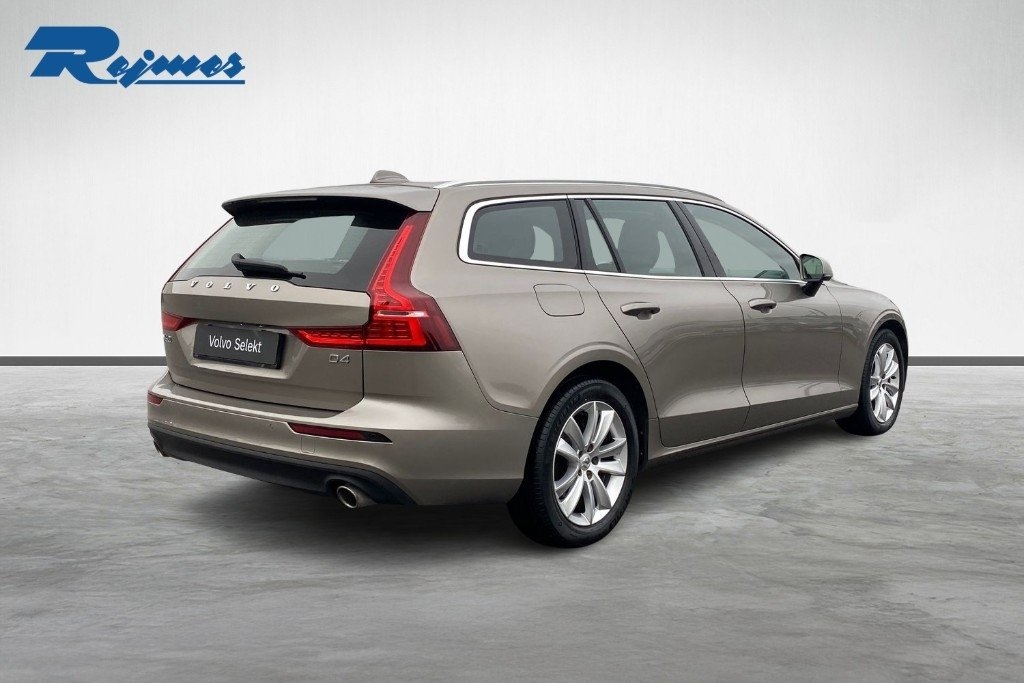 Volvo V60 D4 Momentum Advanced Edition 2020, bild 2/19