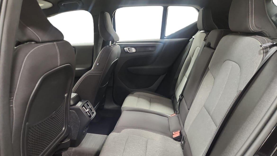 Volvo XC40 B4 Plus Dark 2026, bild 7/10