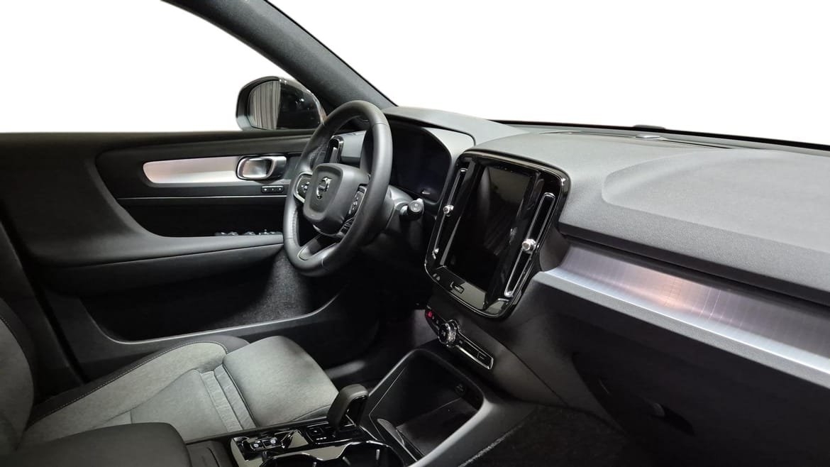 Volvo XC40 B4 Plus Dark 2026, bild 5/10